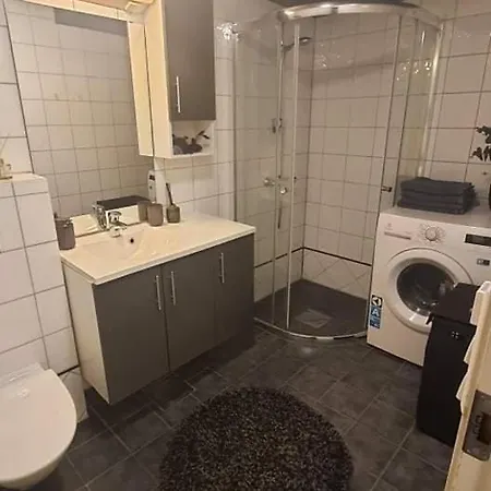 Lägenhet I Naerheten Av Sentrum *